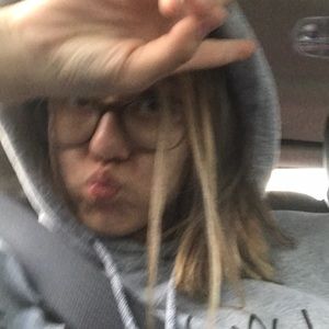 Meet your Posher, AnaÃ¯s(moi)